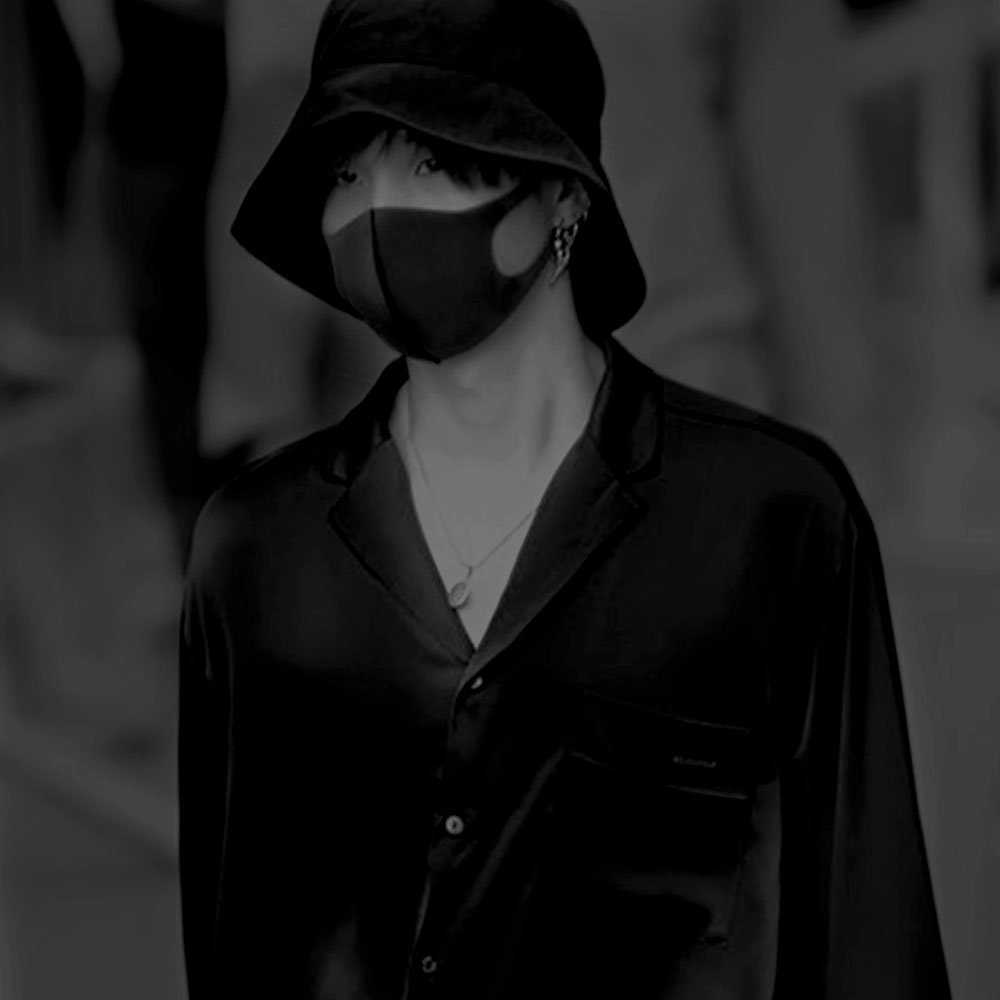 거짓말.
I have nothing to tell you, my lawyer is in hell.