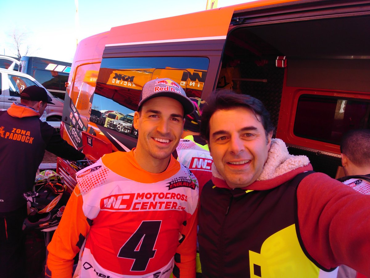 Carrera de enduro moto San Silvestre Endurera en Las Rozas, Madrid. SORPRESA <a href="/DaniSordo/">Dani Sordo</a> compitiendo con Eloi Salsench en equipo <a href="/ZonaPaddock/">Zona Paddock_KTM</a> Dani va en moto enduro brutal. El equipo está quinto de la general de 180 equipos.