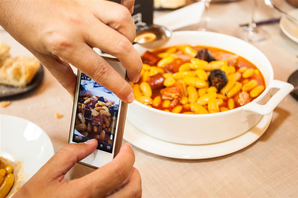 TurismoAsturias's tweet image. La mejor fabada del mundo se come en... ¿?
Se admiten apuestas 😉😋