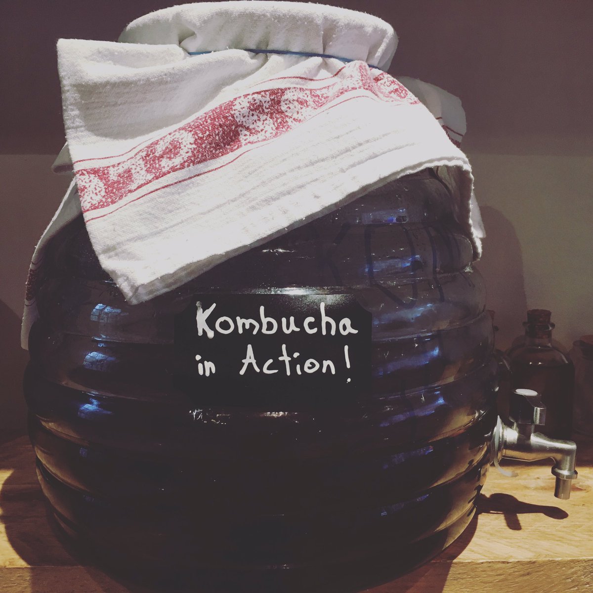 geocafeUK's tweet photo. Freshly made Probiotic Blast - ask for today's flavours.🌞
Available to pre-order:
Matsoni, Kefir & Kombucha (all made in house).
.
.
#probiotics #liveculture #matsoni #kefir #kombucha #starterculture #harmony #detox #healthygut #healthyfood #rdguk #caversham #eat #local https://t.co/NwHXGiH2fL