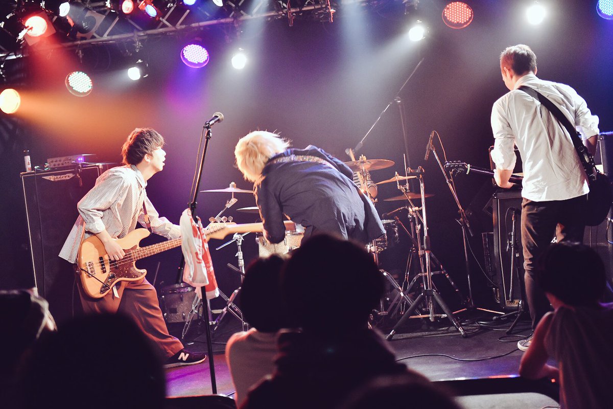 JuNTi827's tweet photo. 潜熱@松江カノーバのトリを務めたthe averageも撮らせてもらいました! 以前にライブを見て以来、いつか撮らせてもらいたかったので2018年末に撮れてよかったです! お疲れ様でした! #じあべ #theaverage https://t.co/xAIGuETD4q