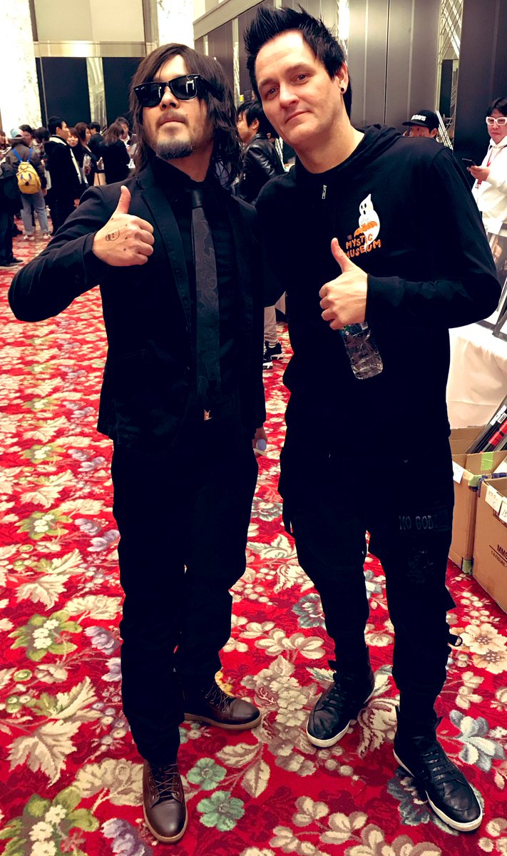 Daruri در توییتر ウォーキングデッドのマネージャーの方と元お笑い芸人の弾丸ジャッキーのオラキオさんと写真を撮っていただきました Twdマネージャーの方が ノーマンにこの写真送っておくよ と言ってました 反応が楽しみです オラキオ Twd