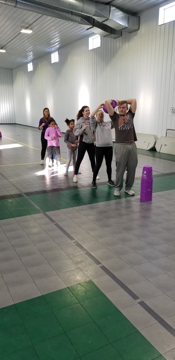 MV_Counselor's tweet photo. Day 2 of the NHS service project. Teaming up with Tanager Place. Mustangs making camp a little extra special this beak! @TanagerPlace @camptanager https://t.co/ysUInzUADk