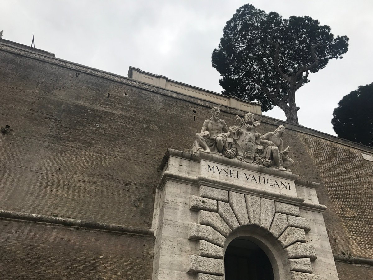 onsenvol's tweet photo. Allons voir Jorge Mario Bergoglio aka Franciscus aka François aka le Pape 🙏
#Vaticano #Vatican #Roma #Rome #Italy #onsenvol https://t.co/0LS80yTZr6