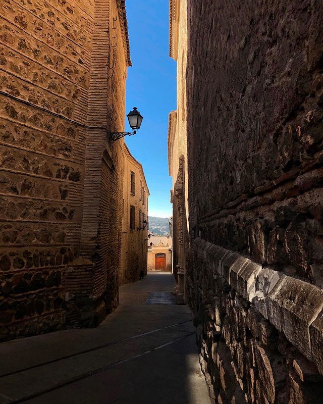 germanpalomares's tweet photo. 🚪
.
.
.
.
.
.
.
#toledo #Spain #igersspain #sonyalpha #magicdestinations #amazingplaces #travel #landscapearchitecture
#ig_madrid #architecturephotography #landscapephotography #españa #topdestinations #travel #instatravel #travelgram #beautifuldes… https://t.co/sMvTAtzG9X https://t.co/LBaWc9mLbt