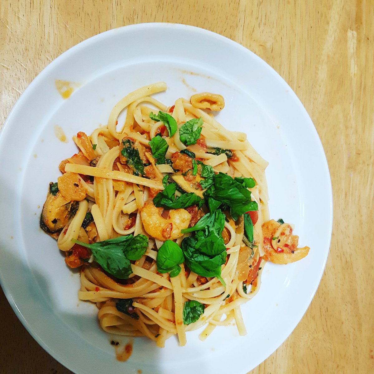 HolthamSusie's tweet photo. Enjoying getting back to non Christmas free food! Creamy basil and chilli linguine with seafood and extra speed in meal. Recipe on line #slimmingworld # slimming world free food #recipes# slimming world target consultant https://t.co/EQd8WbqKMG