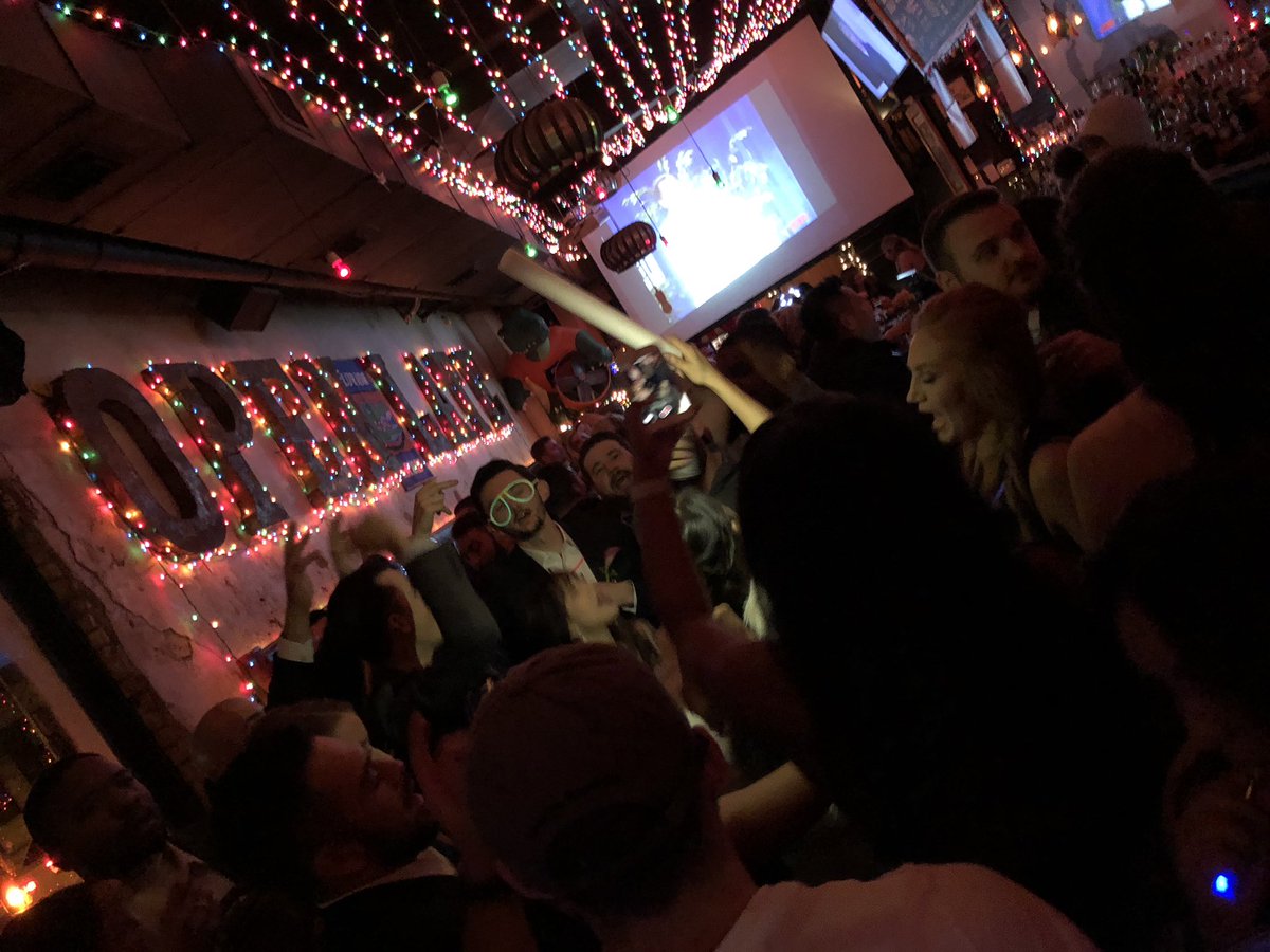 HandleBar tweet media