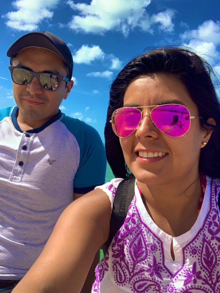 cArLaLoZz's tweet photo. Sr y sra Botija 😂🙊 #FindeMix #Playita #Celestum #Yucatan #viviendo #JaviMetal #CarlaLozz #TeamMix #LlenitosDeAmor 🤭😂🐽 #Love 🙂 https://t.co/kPPVnCc24s