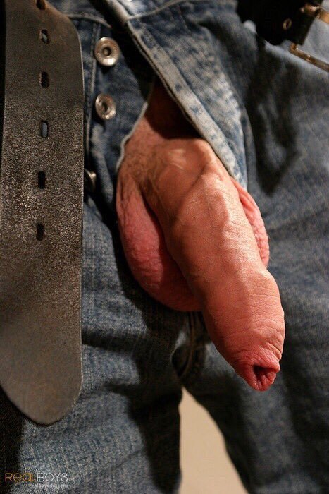 My cocks had enough....but it's another day tomorrow.
Night.
#escort #cock #foreskin