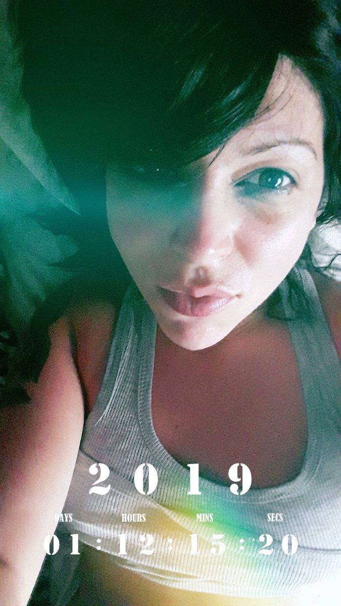 PiseraAntonella's tweet photo. #findeaño2018 #domingodeseducemeconselfie https://t.co/yiGPs3LO4B