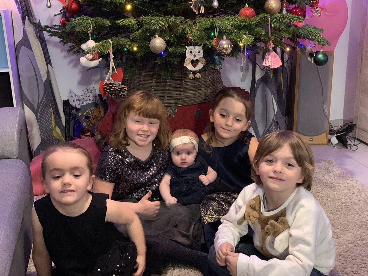 MathieuPlace's tweet image. Pas du tout gâter les enfants lol super famille