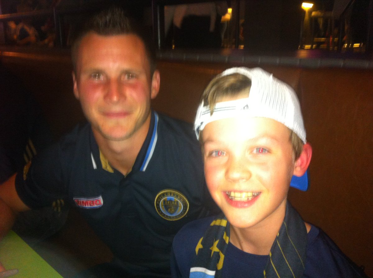 TalkDOOP's tweet photo. Thanks @K_J_Rose for being so kind to sign an autograph, take some selfies or tell my subscribers they were watching #TalkDOOPwithRyan Best of luck in Colorado! Loved to watch you play! U will be missed! @saintyyy14 @gr8coffeequeen @PhilaUnion
https://t.co/EYvfYrqBcn https://t.co/QhMziMSR3J