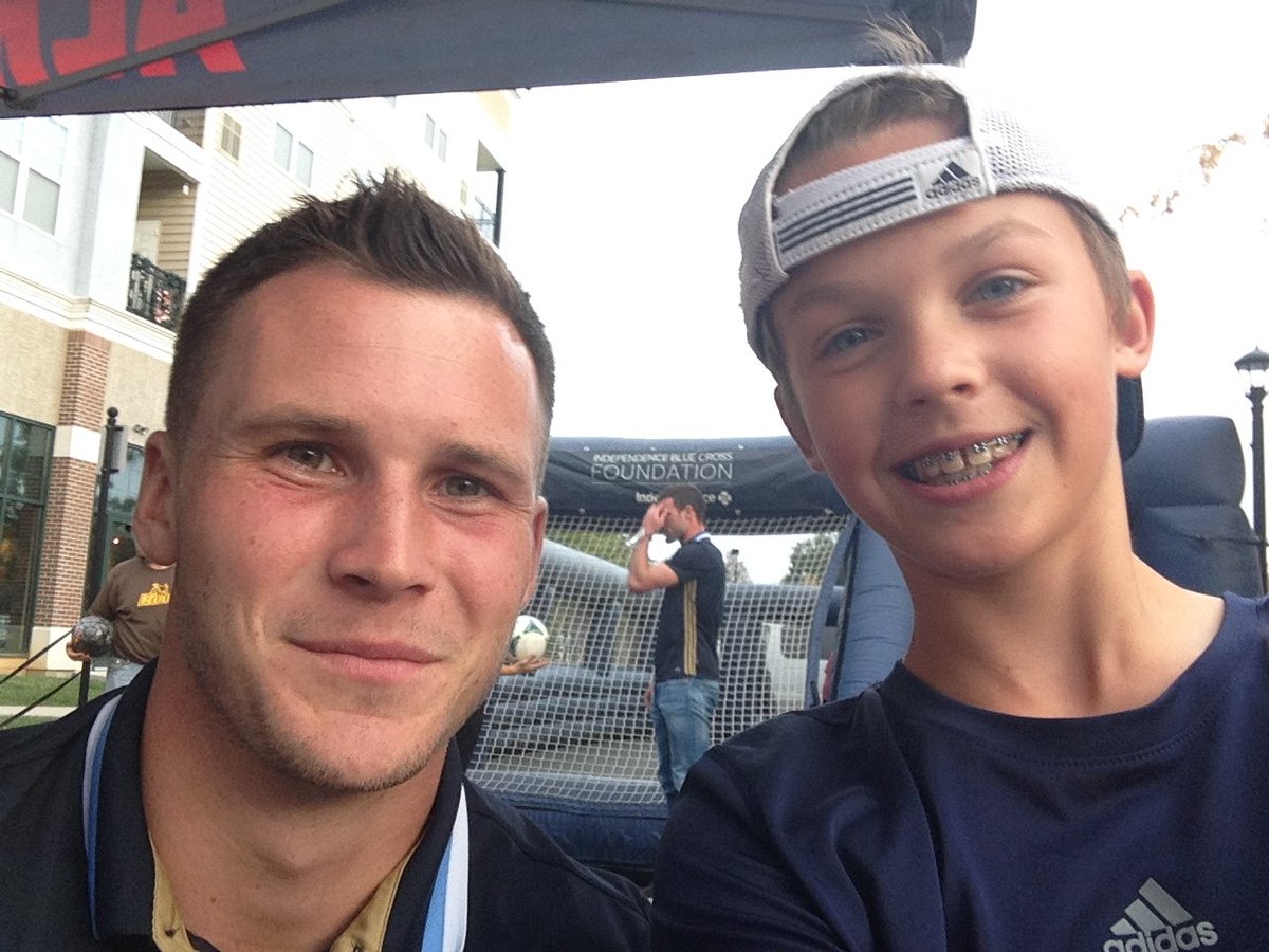 TalkDOOP's tweet photo. Thanks @K_J_Rose for being so kind to sign an autograph, take some selfies or tell my subscribers they were watching #TalkDOOPwithRyan Best of luck in Colorado! Loved to watch you play! U will be missed! @saintyyy14 @gr8coffeequeen @PhilaUnion
https://t.co/EYvfYrqBcn https://t.co/QhMziMSR3J