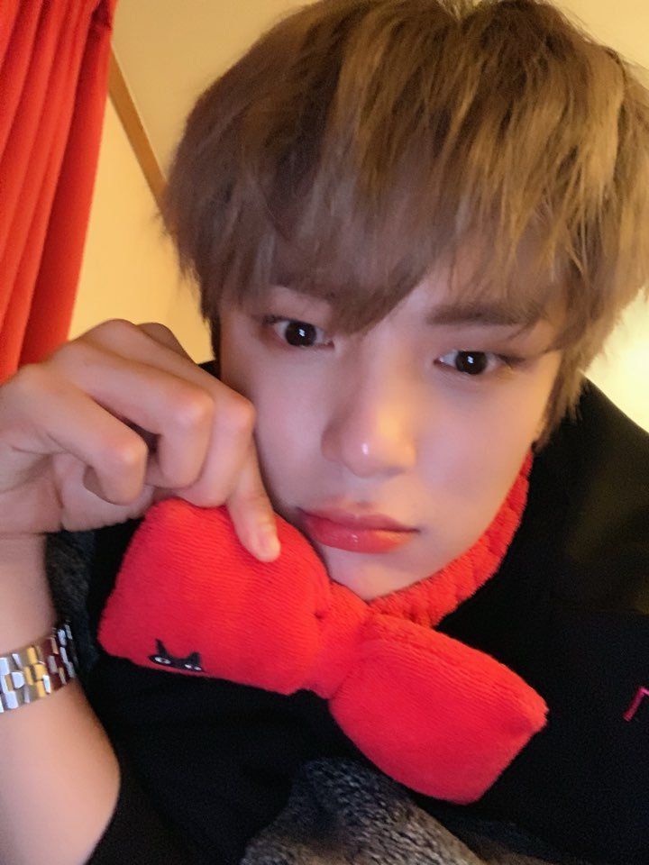 OfficialMONSTAX's tweet photo. [#민혁] 세안밴드의 활용법2 https://t.co/zfqBe0DeAu