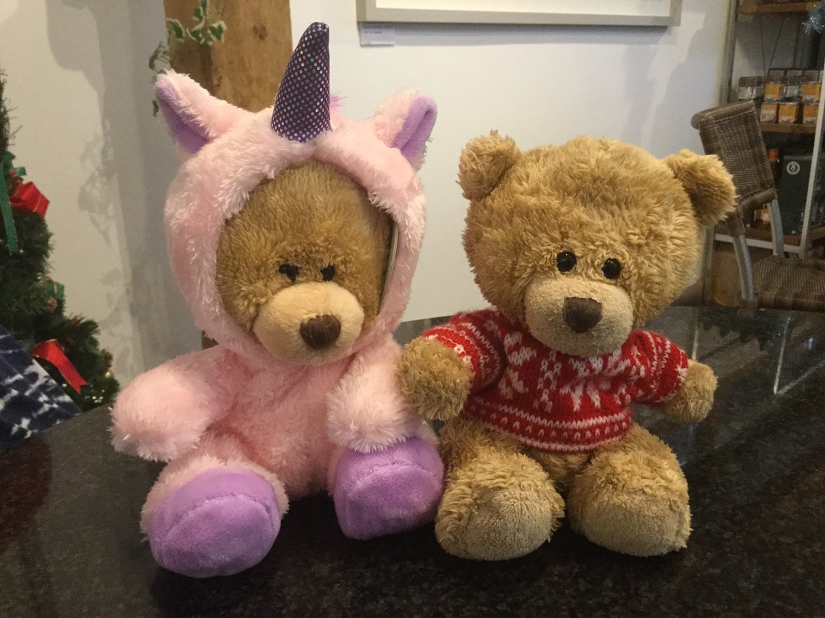 TheKingPippin's tweet photo. Introducing the new member of the Pip family. UNIPIP!!!!!
He loves rainbows and poops Skittles. #unipip #KingLife @KeelToys https://t.co/TdN3DaZATi