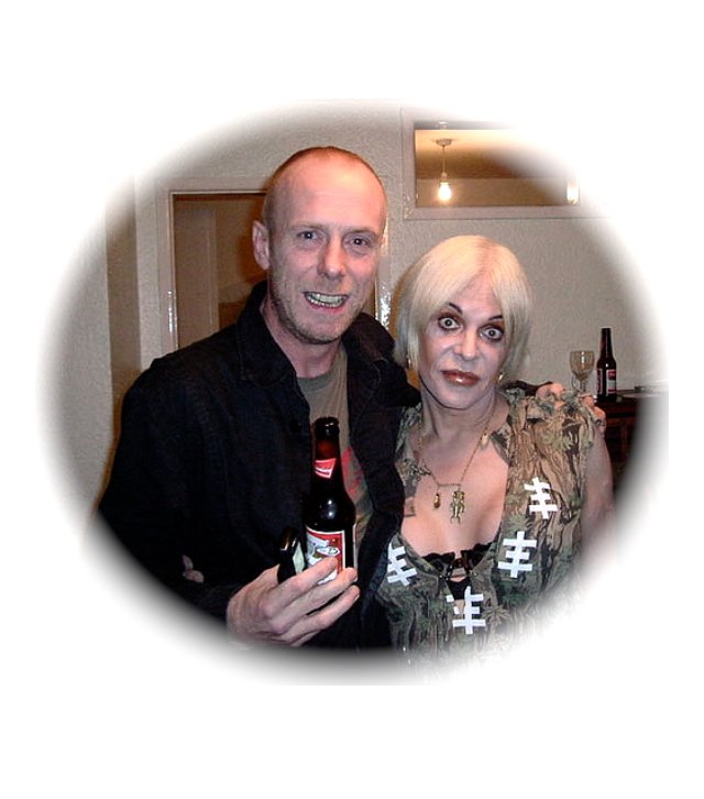 Greysecond's tweet image. P.T.I. first gig, I think, this day, 1978

Bob, Cath (and friend)

Here’s Bob Baker, then,  and more recently, with friend.

#clockdva