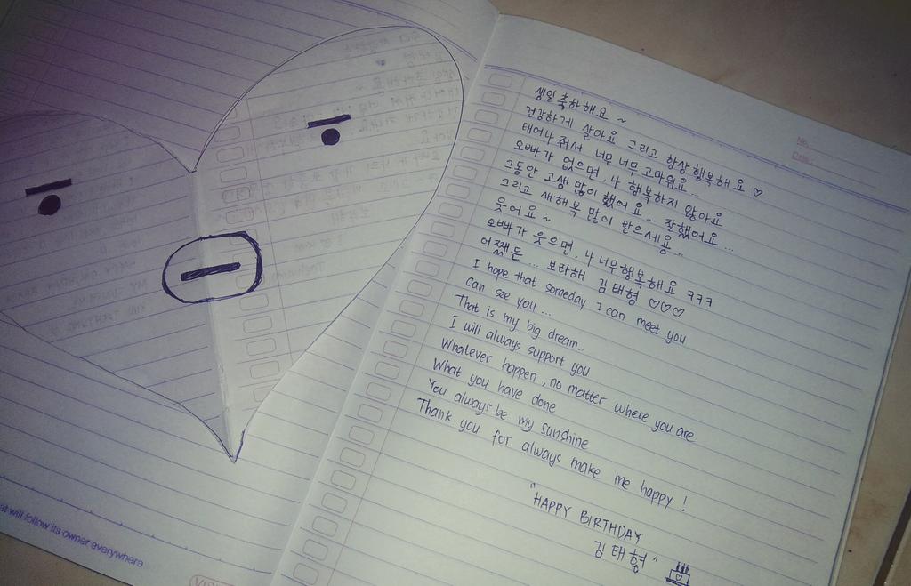 PutriWN2104's tweet photo. 내 소원 💜💜
다시 한번 생일 많이 축하해용 태형 오빠 ~~
사랑해요~~ 보라해 @BTS_twt
#IPurpleYouDay 
#LetterForTAE_ArmyINA 
#태태생일ㅊㅋ 
#TaehyungMayYouShineBright https://t.co/2ktJ0C0SsP