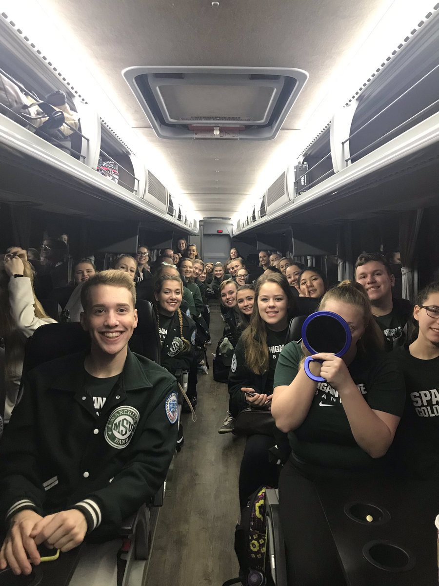 MSU_Colorguard's tweet photo. Day 2 heading over to morning practice! 💚 #MSU #Colorguard #SMBCG #RedboxBowl #practice https://t.co/vkPMT0hf45
