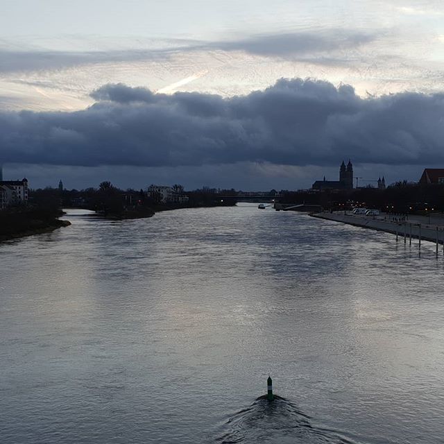 #magdeburg #elbe #elbrunde #homeiswherethedomis bit.ly/2QVtKkV