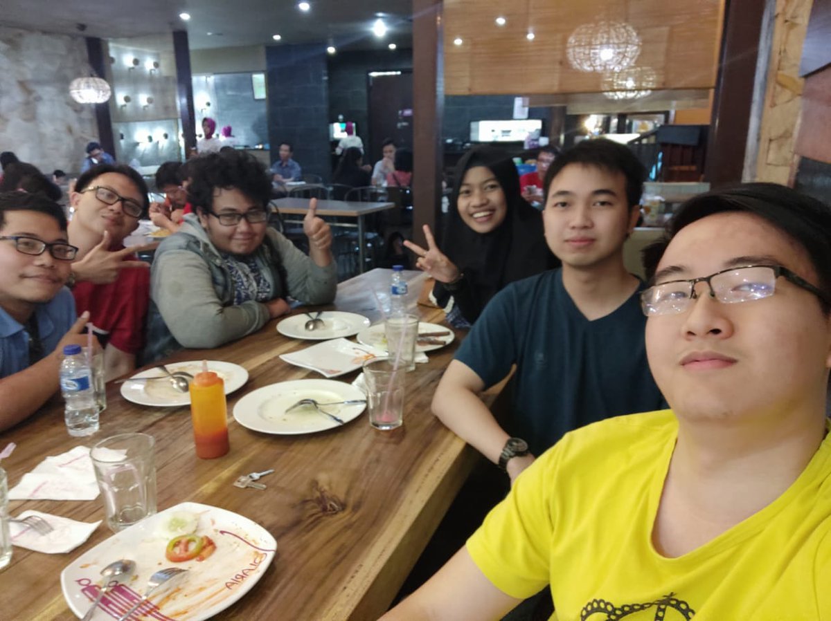 VizardTales2016's tweet photo. Taking a break for a while and have some dinner 😋... Happy holiday guys! 🎉
#vizardtales  #indiegamedev #gamedev #indiegame #indiegames  #newgame #mobilegames #mobilegame #screenshotsunday #surabaya #indonesia #HappyHoliday https://t.co/9bbJYFrP4S