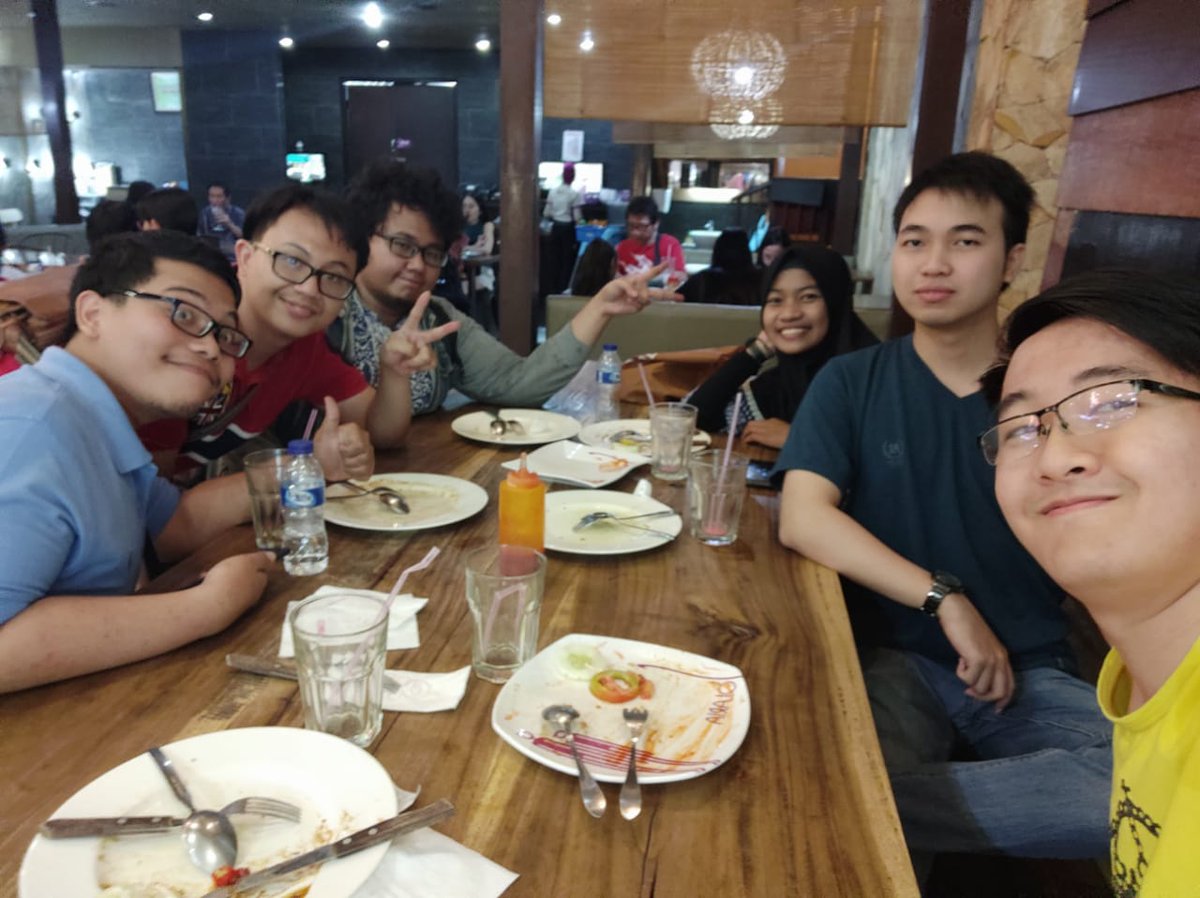 VizardTales2016's tweet photo. Taking a break for a while and have some dinner 😋... Happy holiday guys! 🎉
#vizardtales  #indiegamedev #gamedev #indiegame #indiegames  #newgame #mobilegames #mobilegame #screenshotsunday #surabaya #indonesia #HappyHoliday https://t.co/9bbJYFrP4S