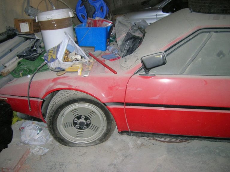 Van barn find tot de beursvloer van CC&amp;C op 16 en 17 maart in Amsterdam! cc-c.nl/bmw-m1-van-bar… #bmwm1 #barnfind #bmwclassic