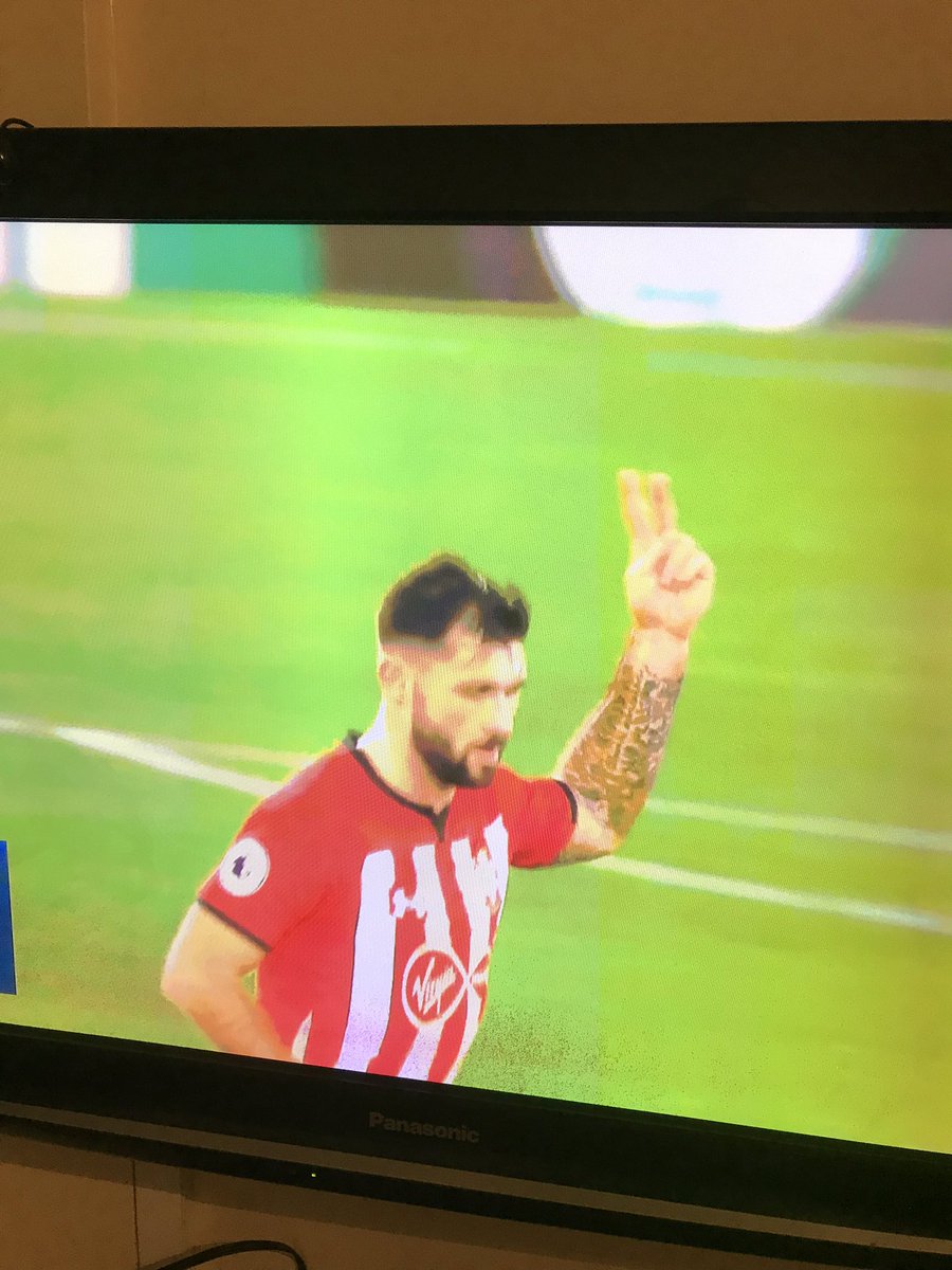 welshjb's tweet photo. Charlie Austin getting substituted 👀👀👀 https://t.co/kinG6Rsemy