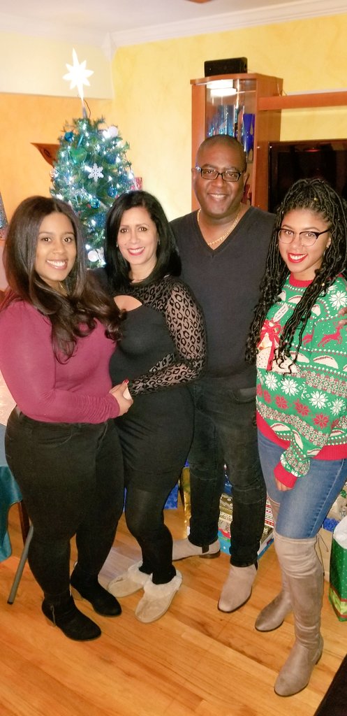 Happy Holiday's from my family to yours 🙏🏼😊👍