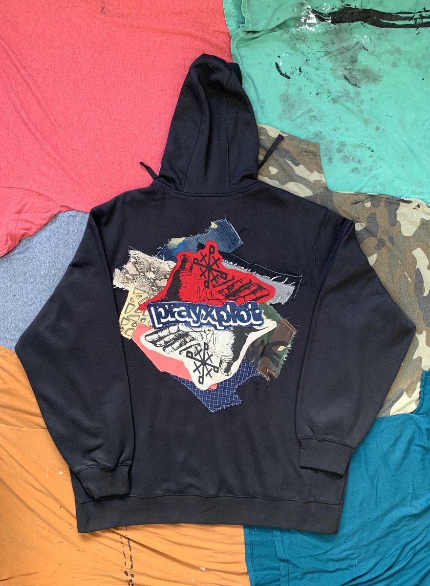 prayxplot's tweet photo. $10 off jackets, sweaters, and hoodies on https://t.co/GaT22jq8nY now til 1/1/2019 with code LILOFFTHETOP link in bio thanks for a epic 2018 #prayxplot https://t.co/oreaUaI2MT
