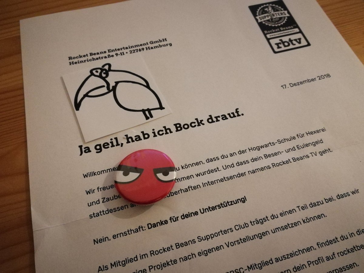 klebenderVogel's tweet photo. #familienoberhauptvogel #rbtv #RocketBeansUltras @TheRocketBeans @budnoob @EtienneToGo @heiarno @boedefeld_ @Bimon https://t.co/On8SjXGG5L