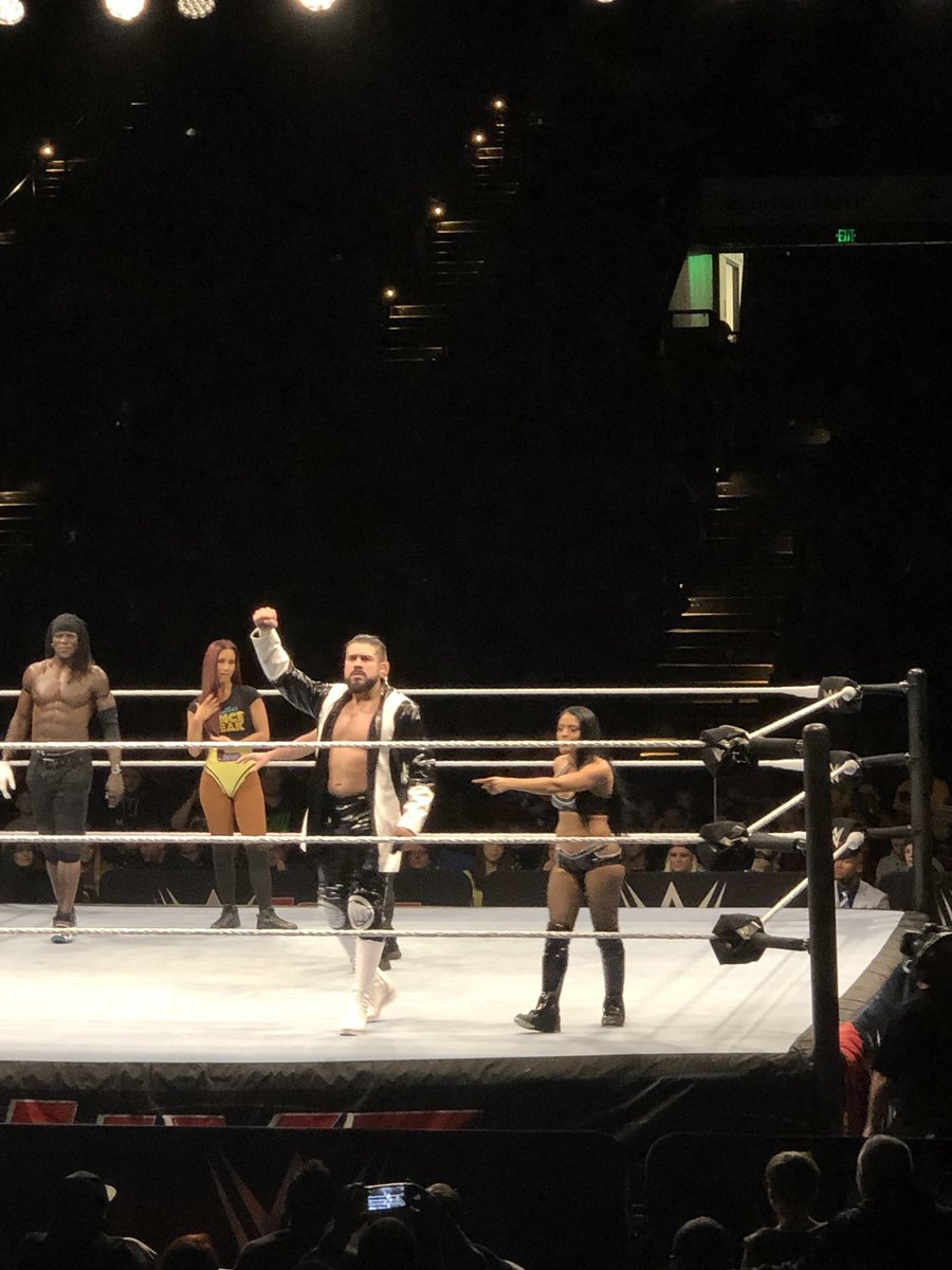 So cool seeing @Zelina_VegaWWE again in Baltimore the other night in max tag team action with @AndradeCienWWE vs @RonKillings and @CarmellaWWE #WWEBaltimore #ZelinaVega #Queens #tranquilopose #ElIdolo