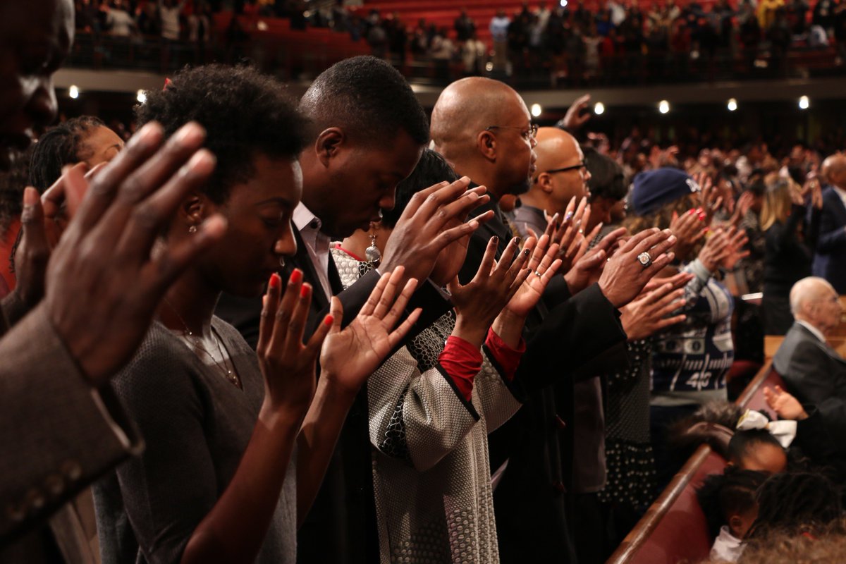 BishopJakes's tweet photo. Today’s Message: “The Transplant” 
Turn with me to 1 Samuel 15:7-14 KJV
https://t.co/U4pubgKezq #TheTransplant #TPHOnline #SundayMorning #ThePacemaker https://t.co/8WY0W4Z3vA