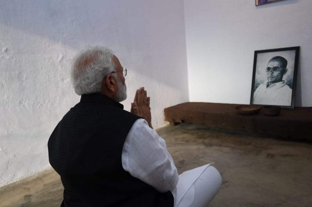 JkDubeybjp's tweet photo. अंडमान की सेल्यूलर जेल में स्वतंत्रता संग्रामी #वीरसावरकर जी को नमन करते हुए 
प्रधानमंत्री श्री @narendramodi जी . #jkdubeybjp

#PMInAndaman 
#CellularJail
#VeerSavarkar https://t.co/WF1KeT8GIw