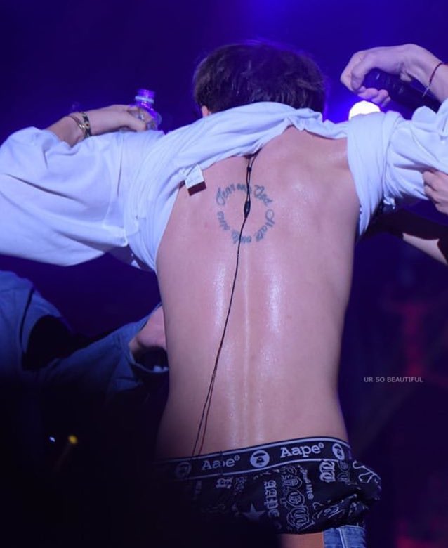yowzurraa's tweet photo. 'Fear Only God , Hate Only Sins'
#BOBBYSTAN #bobbybaby #IKON https://t.co/BCnKHdjvPx