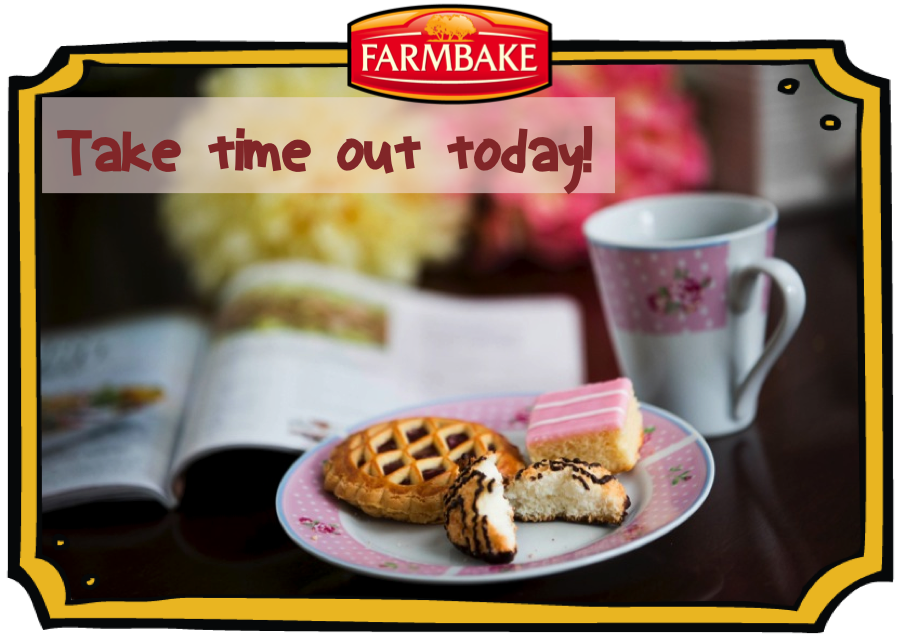 FarmbakeIreland's tweet photo. A tasty #Macaroon cake and a bit of #metime…just what you need before things get back to their usual routine this week! https://t.co/jzs3ejNQv9