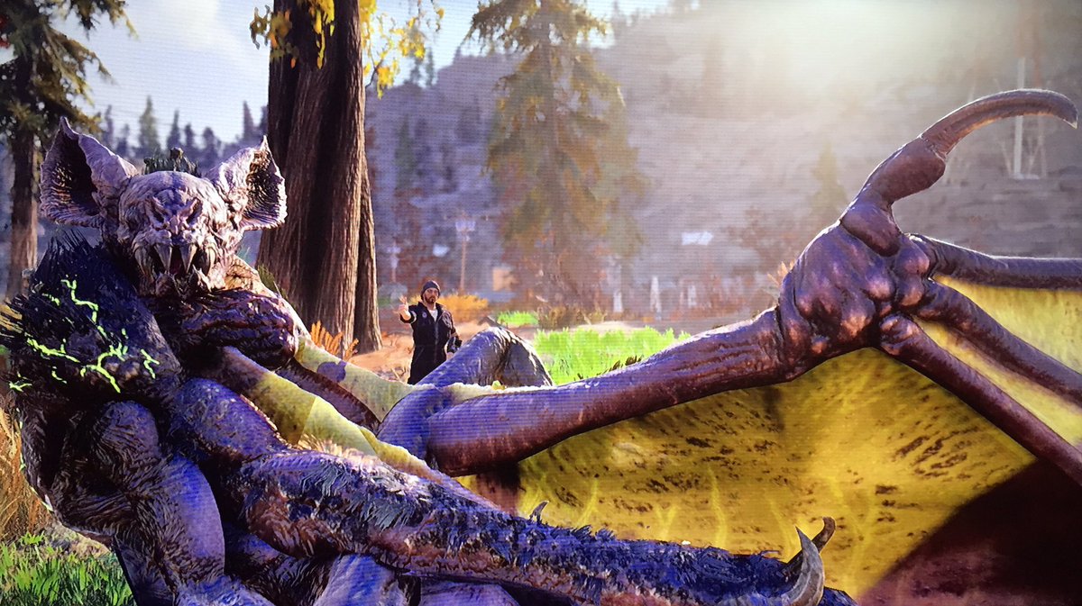 mrjordanrandom's tweet photo. @Fallout @bethesda You decide the caption: Trophy Kill, Scorched- photobombed, or good buddies? 😎🏆👍 https://t.co/6cKMj89iXs