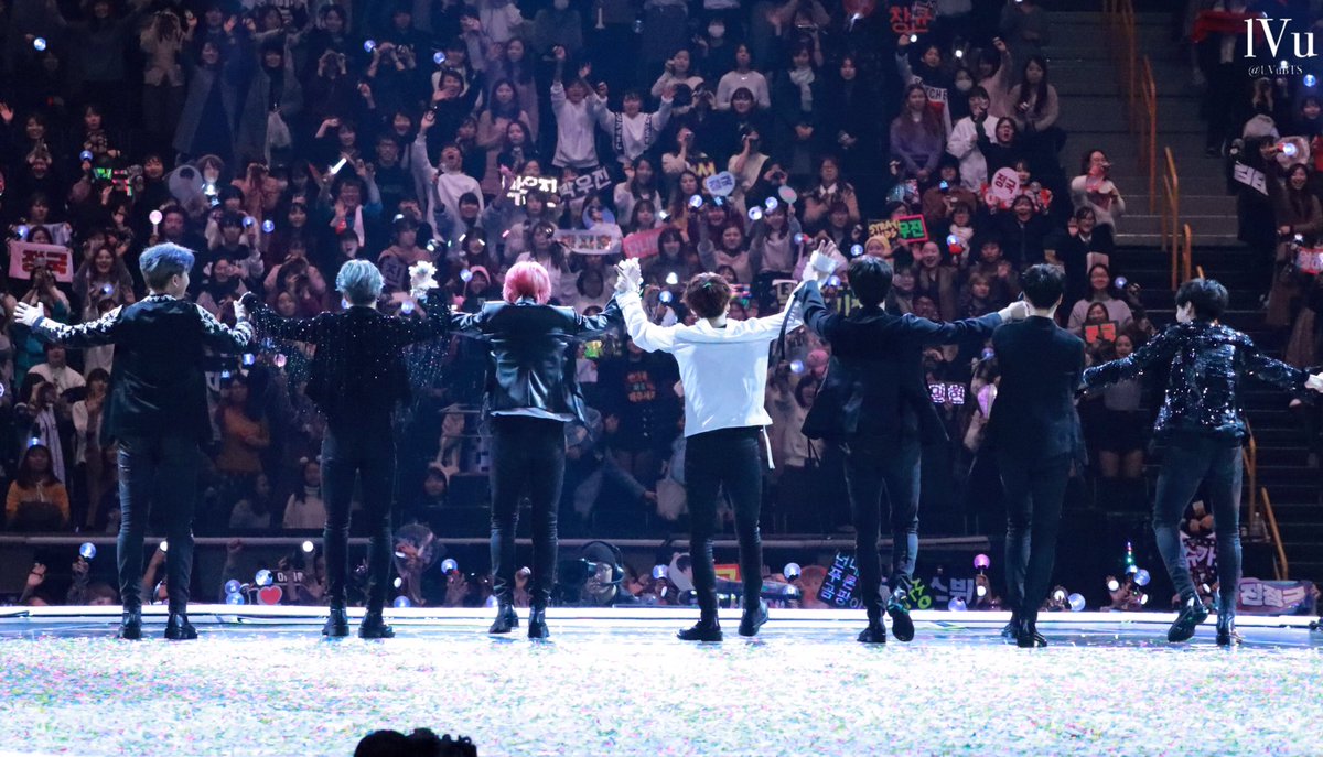 LVuBTS's tweet photo. 181212 MAMA JAPAN
#BTS⁠ ⁠ #방탄소년단 #RM #남준 #JIN #진 #SUGA #윤기  #JHOPE #호석 #JIMIN #지민 #V #태형 #JUNGKOOK #정국 
올해도 많이 수고했어요 우리 방탄소년단 💜💜

@BTS_twt https://t.co/EpPZQKVfTL