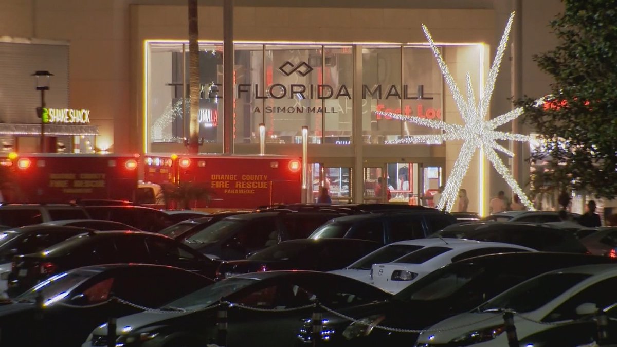 18 injured in panic at Orlando mall after food court fight bit.ly/2rYOklz https://t.co/xYc9wCeG1n