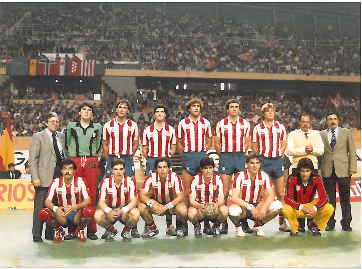 PacoGrandeTVE's tweet photo. 2. Febrero. Mes post munfial de balonmano en @teledeporte Vuelta a la liga Asobal. Vuelta a aquellos emocionantes duelos Atlético Barsa Barsa Atlético de los 80 https://t.co/Ik8U8aXPeC