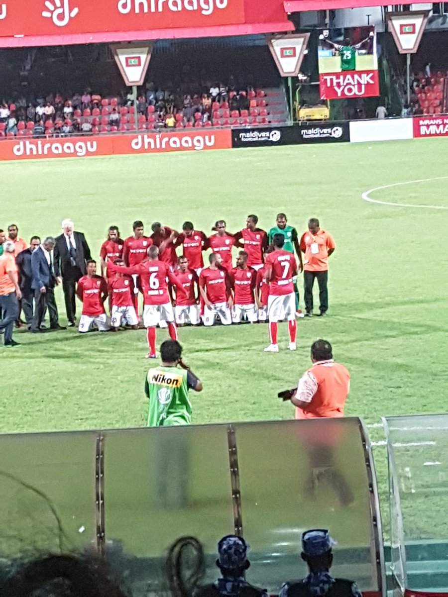 AhmedNasheed001's tweet photo. I m lucky enough to claim that i hav seen these legends playing in their golden days.
#Sampath #Saaya #2Kilo #Isse #Tom #Yootte #Ishaaq #Anni #Assadh #Fanthoshi #Ayya #Lacche etc etc..
#Memories.. #TeenageDays. https://t.co/romJFjqLZw