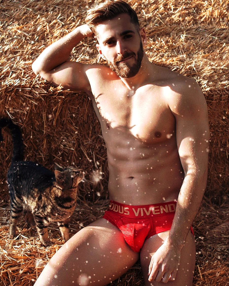 _ModusVivendi_'s tweet photo. It was a pleasure again this holiday
Special Thanks to @franhuertas1 by @artssb1988
https://t.co/GwdokSDaoa
#modusvivendi #love #envywear #photooftheday #amazing #smile #look #picoftheday #bestoftheday #style #MensFashion #Man #Men #Happiness #redbrief #brief #santa https://t.co/WEm3pXWwPS