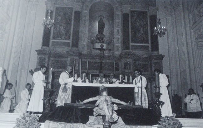 CINCUENTENARIO | Se nos va el 2018 y 2019 no va ser un año cualquiera para la #HdadNervión... Hoy recordamos aquel 6 de septiembre de 1970. Ese día tuvo lugar la bendición del Stmo.Cristo de la Sed en una ceremonia presidida por el cardenal Bueno Monreal. #CincuentenarioSed