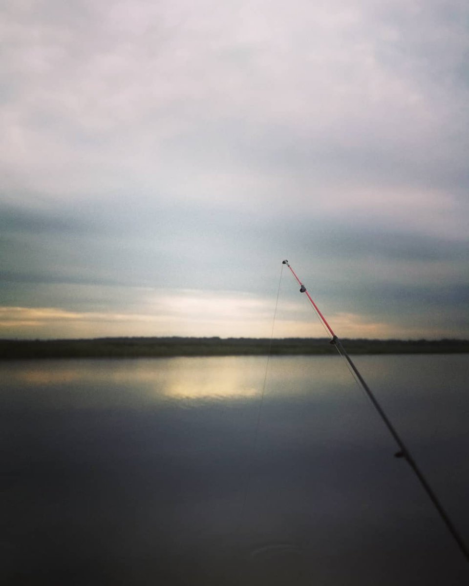 LabaCope's tweet photo. Vakars pie upes. 🌅

Kā jums veicās šonedēļ copes lietās?
Raksti komentāru un dalies!🎣 #labacope #feederfishing #leica https://t.co/EY4nq9337i