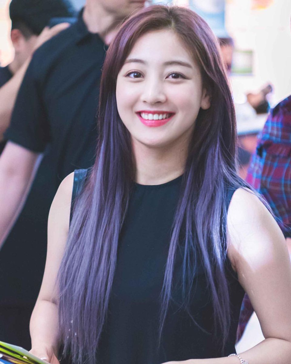 michaengorbit's tweet photo. GOD JIHYO GOD JIHYO GOD JIHYO 

#godjihyo #twice #once #jihyo https://t.co/7eJ5Utd73T