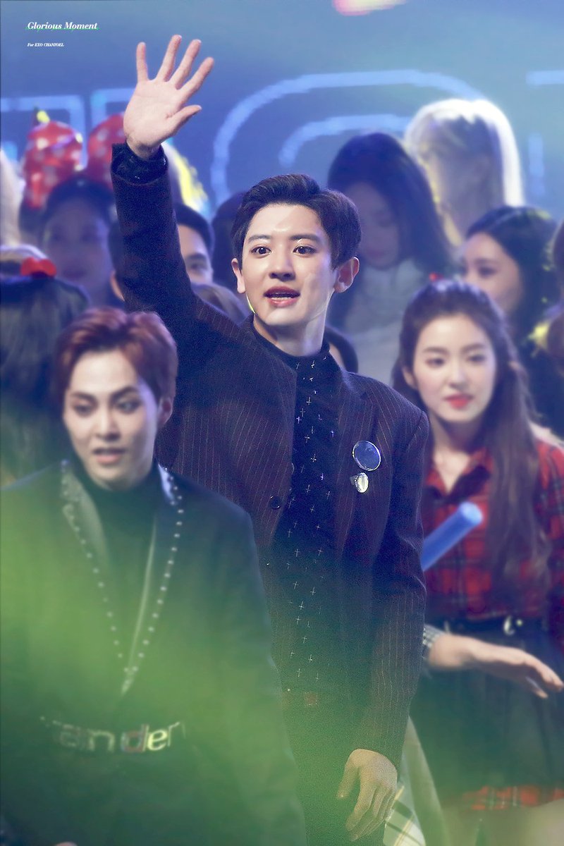 Glorious1127's tweet photo. 181228 가요대축제

우리 댕댕이...막막 팔 붕붕 흔들면서 빠빠이 하는데 정말 귀여워서 혼났네😭

#EXO⁠ ⁠#찬열 #CHANYEOL #weareoneEXO⁠ ⁠#LoveShot #러브샷 ⁠#어디에도_없을_완벽한_EXO⁠ ⁠@weareoneEXO #알함브라궁전의추억 https://t.co/rSy36JYUn1