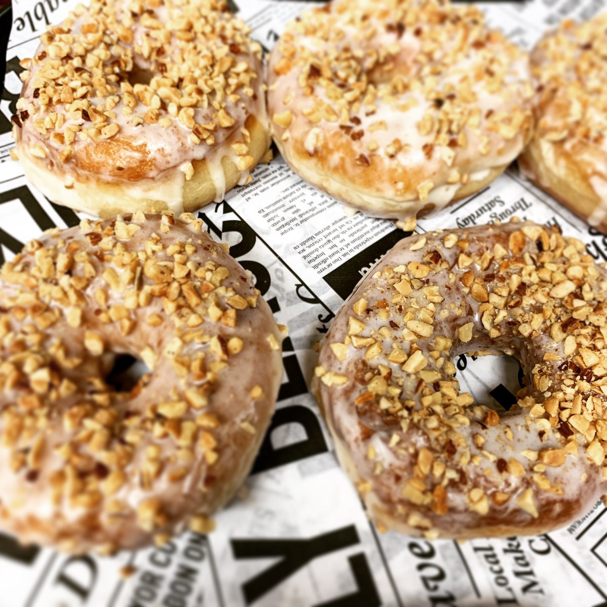 Donuts and Deli (deli_donuts) Twitter