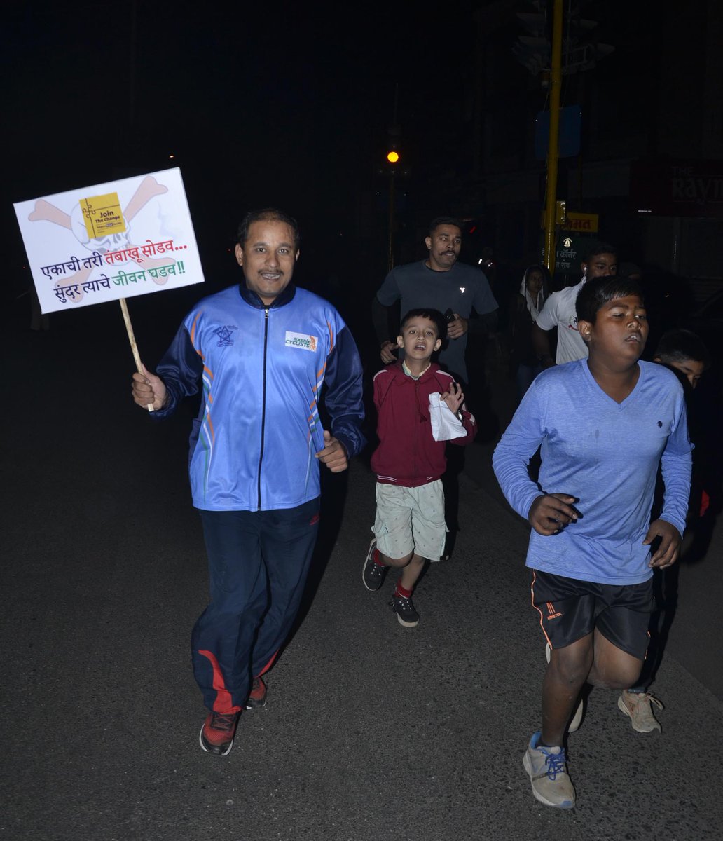 InfoNashik's tweet photo. #Join_The_Change #NightRun  मध्ये मोठ्या संख्येने नाशिकर आबालवृद्ध सहभागी
@ravindersingal @Brijeshbsingh @HManavata @nashikpolice @MahaDGIPR @Ranjitpatil_Mos https://t.co/qhajJG88xI