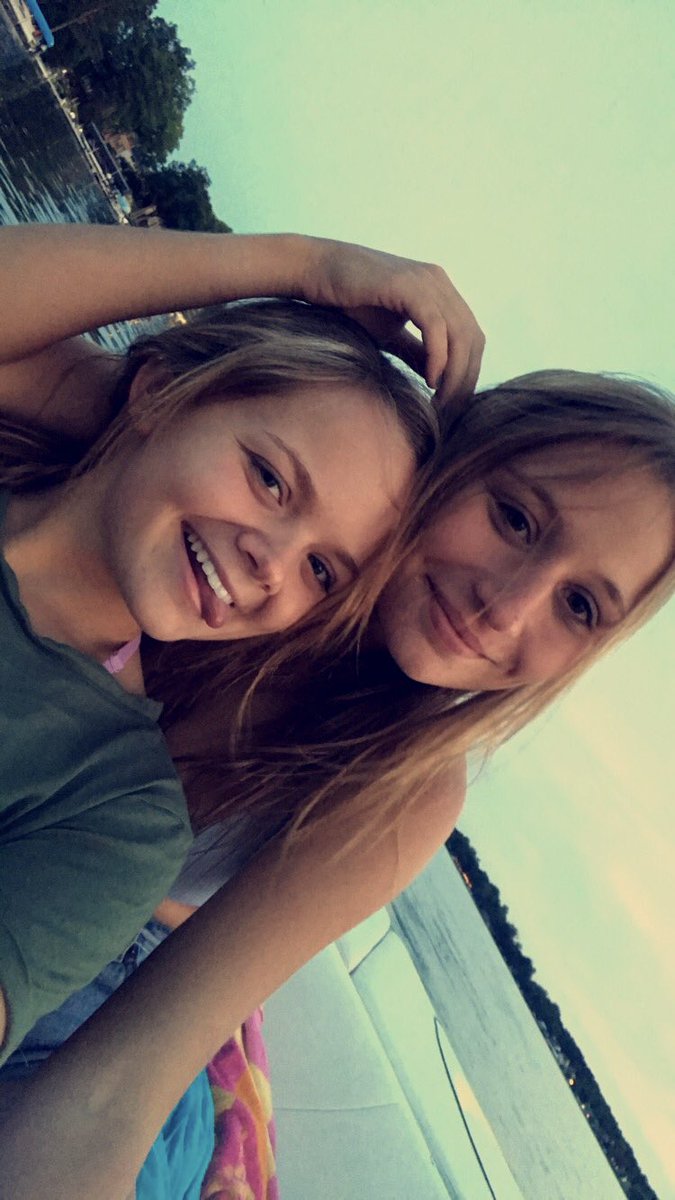 mfoote10's tweet photo. happy birthday @morgennmetzger i love u sm, i hope you have an amazing day🤪💗 https://t.co/ghfwUCvy0T