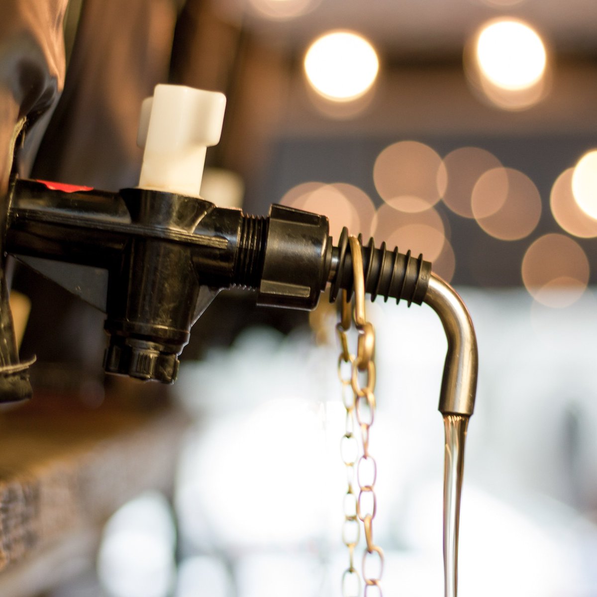 Don't forget we are open tomorrow, New Year's Eve from 4pm till 10pm, come grab a sneaky pint or two before seeing the New Year in!

#mondayopening #NYE2018 #southamptonbars #southampton #micropub