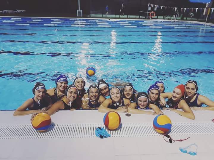 issa_perez's tweet photo. #MiDeporteEnTve
Chicas del CN Badia Waters después de una sesión de entrenamiento https://t.co/TpFVsoMonZ
